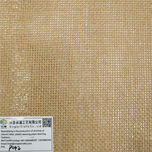 Manufacturer produces wholesale bags, PP straw woven raffia handbags and bags, PE straw fabric luggage fabrics