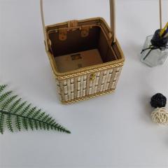 Factory direct supply folding bamboo basket for hairy crabs, bamboo crafts, hand-woven bamboo basket, portable bamboo basket for hairy crabs