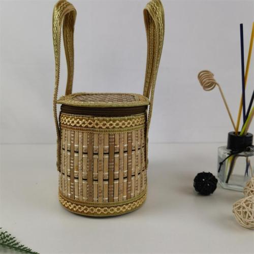 Portable round fruit gift packaging bamboo basket, bayberry egg basket, rice dumpling basket, size and color can be customized