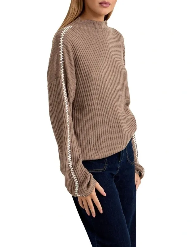 Brown contrast stitched knitted top with long sleeves, loose and warm