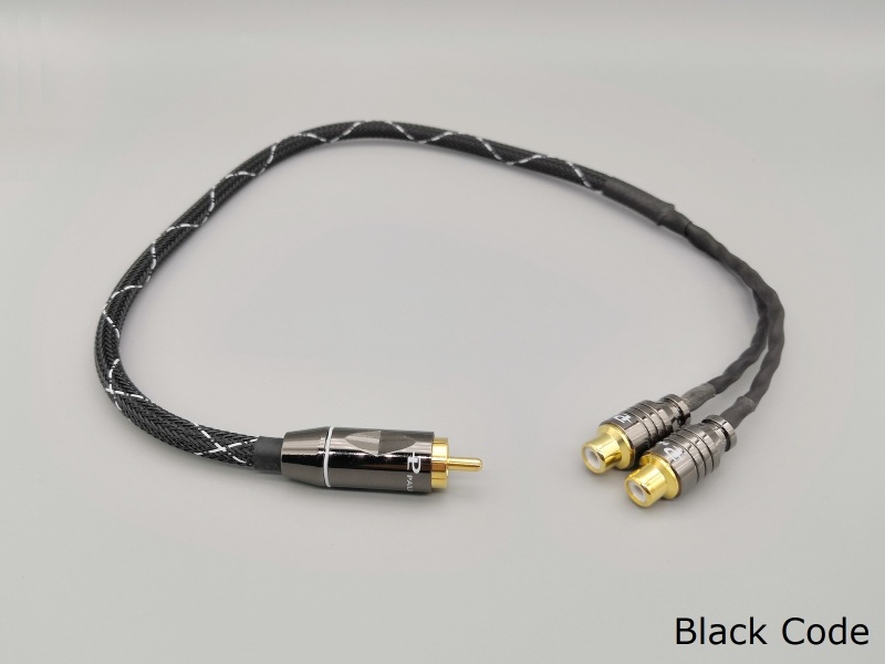 A19 --- Canare L-4E6S RCA (Male to 2 x Female) Y-Cable