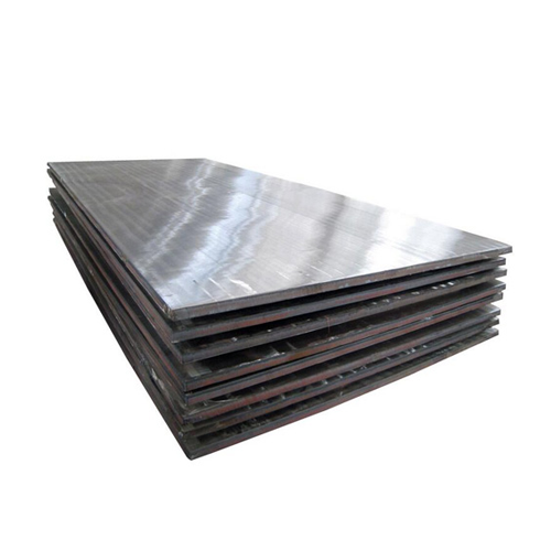 What preparations do stainless steel clad plates need to make before welding?