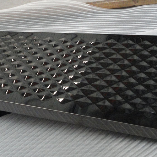 Stainless steel embossed board - the new favorite in the construction industry