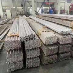 Low Carbon Angle Steel/Carbon Steel Construction Industry Welded Punched Angle Steel