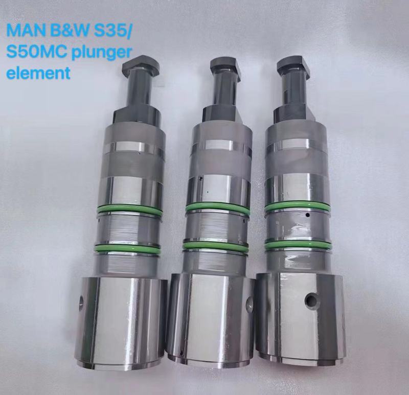 Marine engine injection nozzle and plunger element