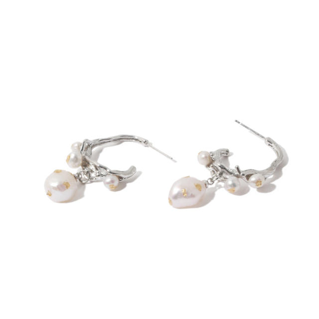 Natural freshwater pearl earrings