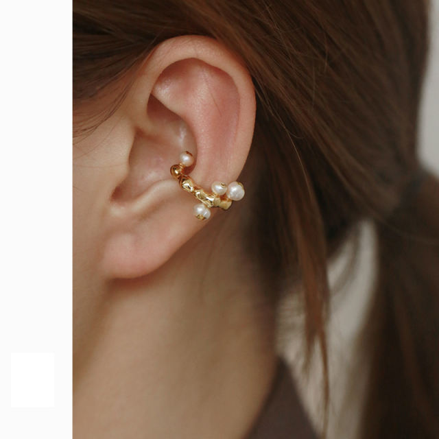 Pearl and gold foil ear bone clip earpiece without piercing
