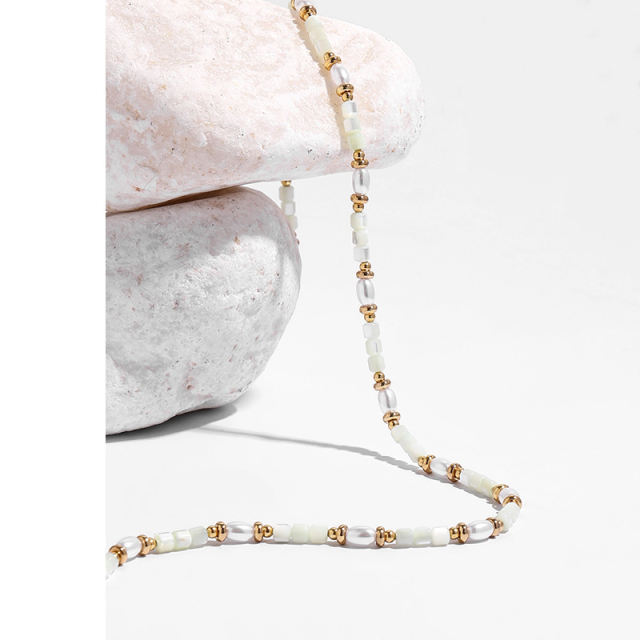 Shell imitation pearl beaded necklace