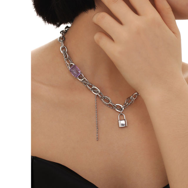 Purple zircon set locking necklace