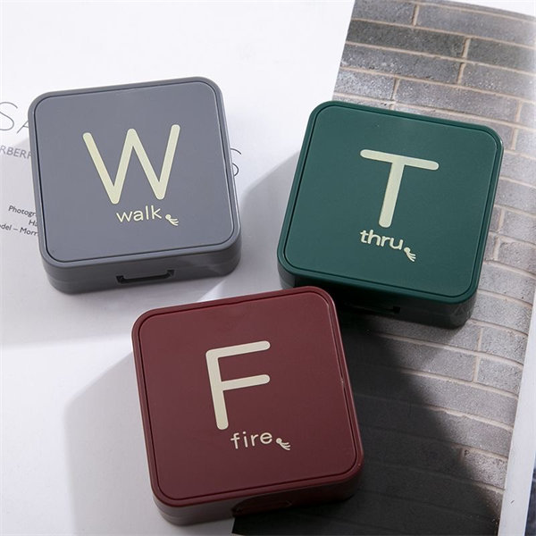 【字母簡約款】隱眼盒 水盒子單副裝SH40