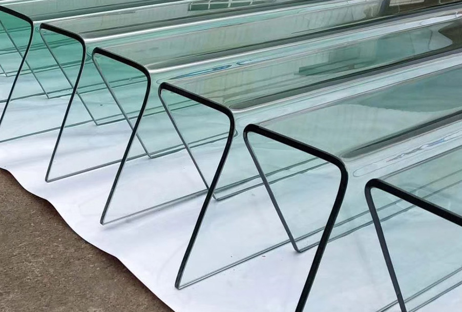 The difference between the function of heat bending glass and bent steel glass