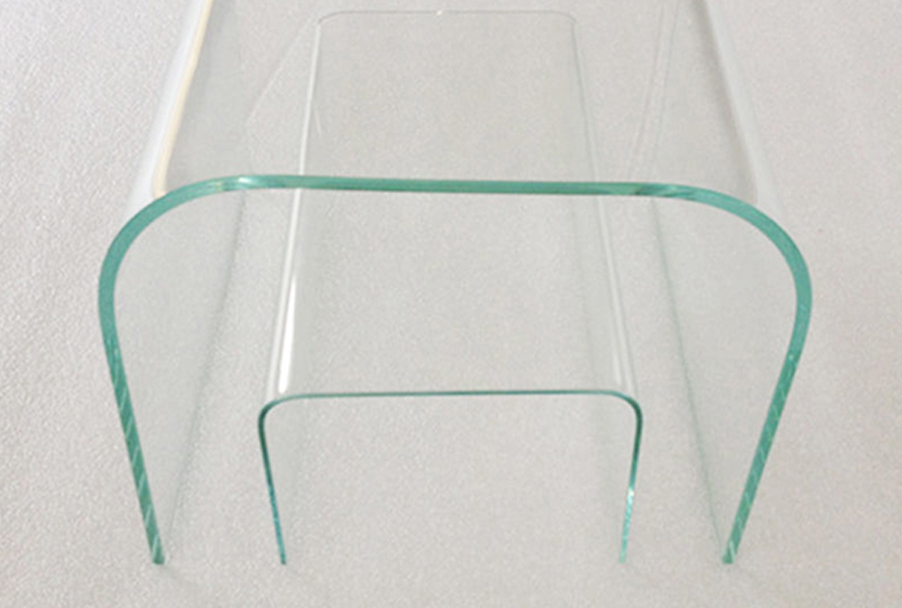 Characteristic application of heat bending glass