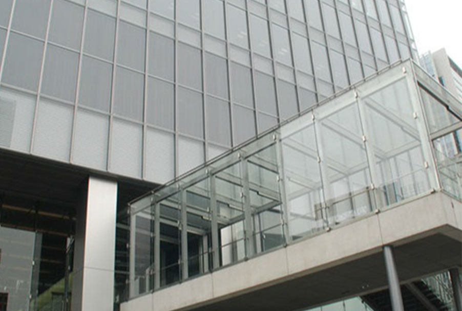 Point glass curtain wall and frame glass curtain wall difference