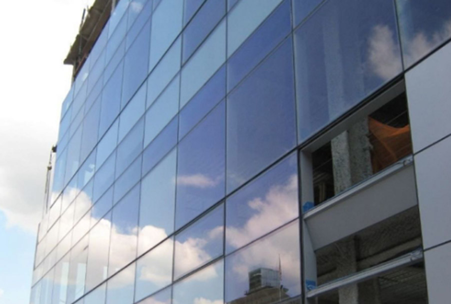 What are the requirements for the selection of glass curtain wall