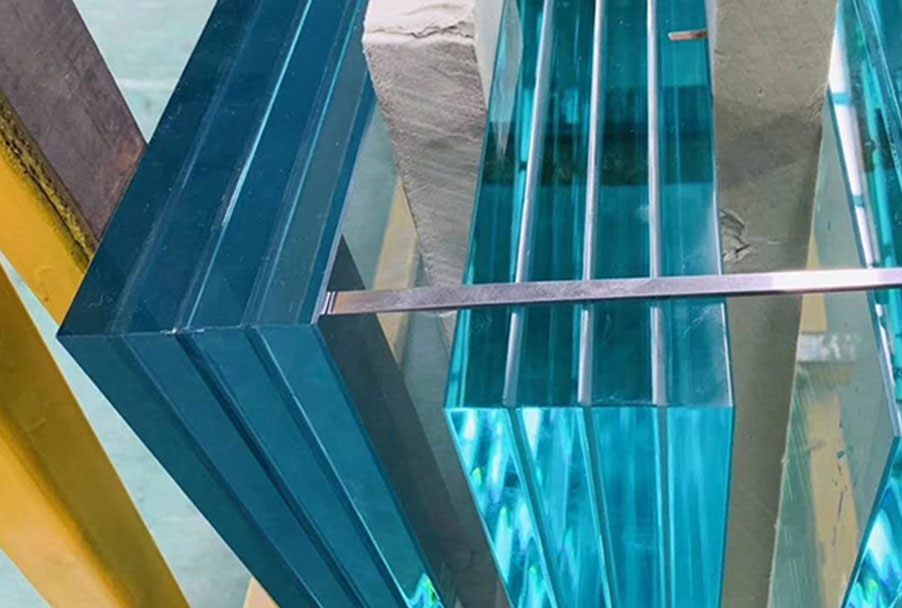 The selection and installation of hollow laminated glass