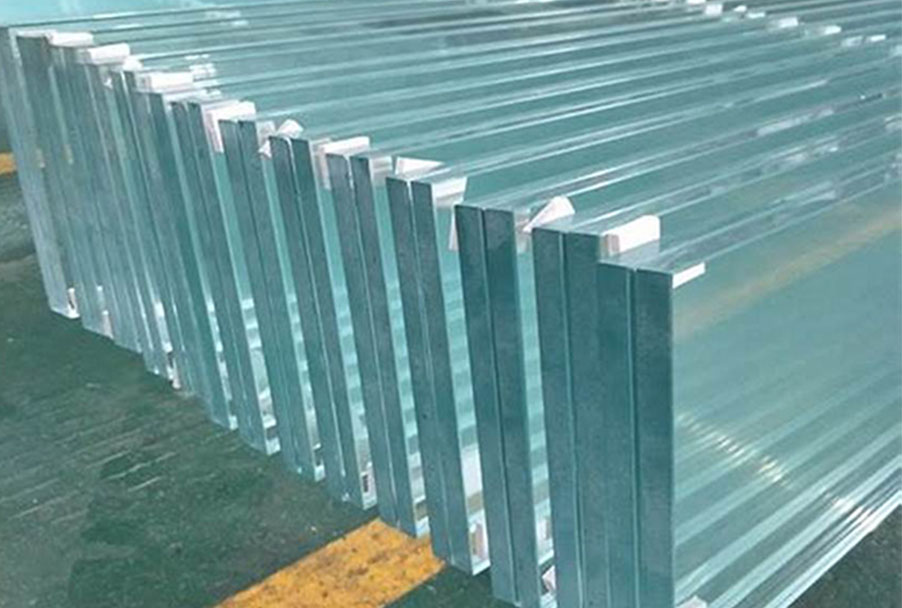 Mechanical properties of hollow laminated glass