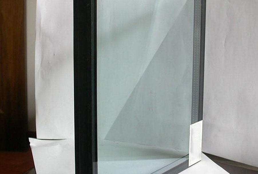 What is the difference between grout fire resistant glass and composite fire resistant glass