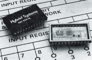 DAC9331-14 Data Converter Line 14-Bit Multiplying DAC
