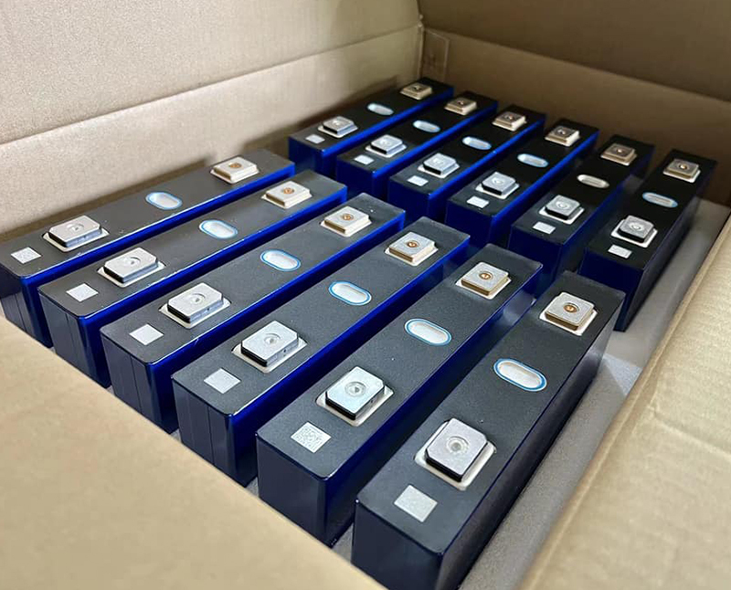 BAK Grade A new 100ah lifepo4 battery 3.2V lifepo4 cell for EV Solar with wholesale price