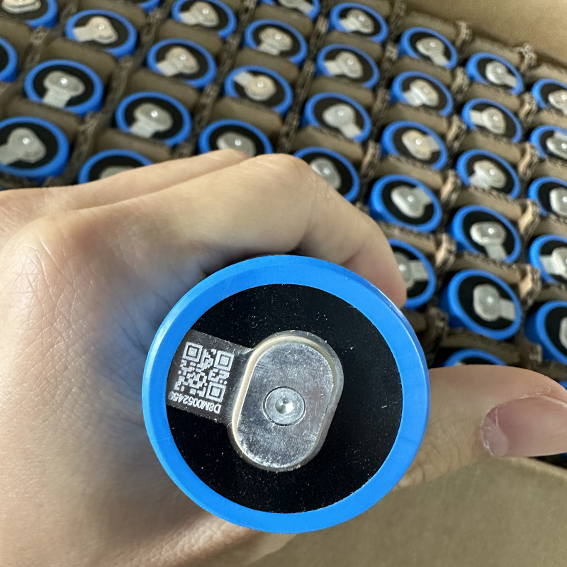 EVE 3.2V 15Ah C33 IFR33140 lithium iron phosphate battery 33140 lifepo4 for scooters, E-bike, etc