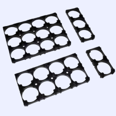 Battery holder for 26650 33140 18650 21700 cells with joinable plastic spacer
