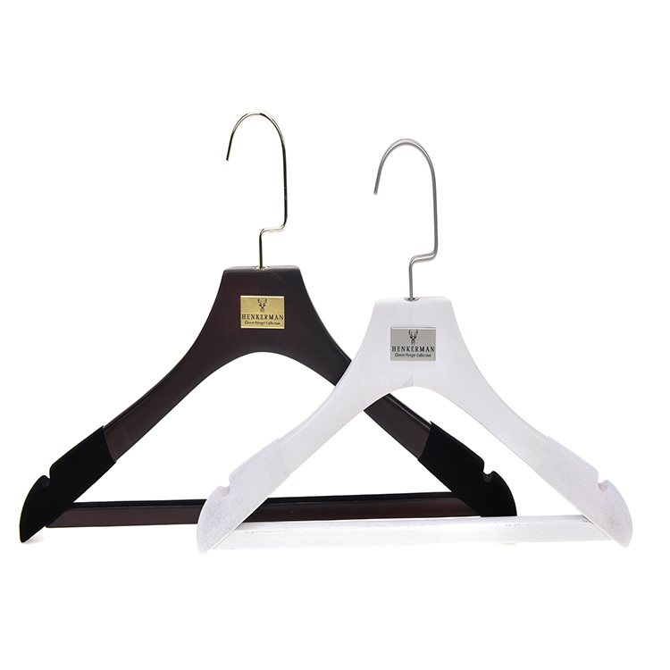 free sample custom wooden hangers