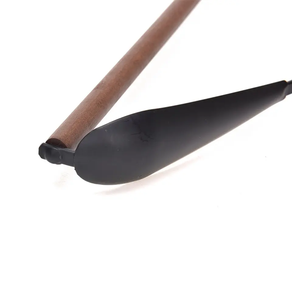 wide shoulder metal hanger