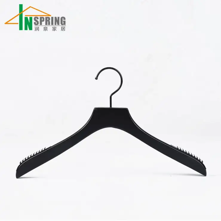 Black wood clothes hanger with anti slilp shoulder