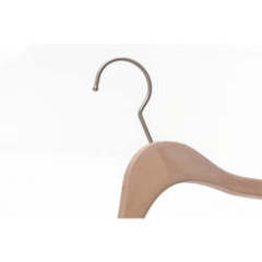 New design non-slip wooden clothes rack hanger