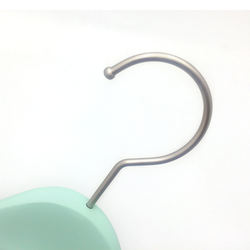 geen hanger with custom hook