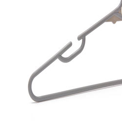 best plastic hanger
