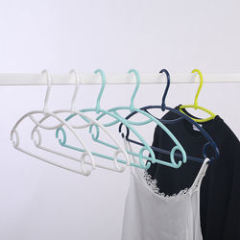 Inspring popular cheap plastic hangers plastic coat hanger