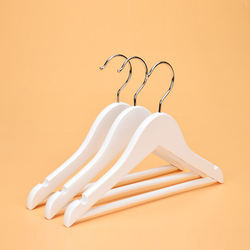 Custom Color Wooden Hotel Supplies Hangers