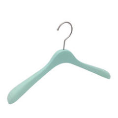 Custom green color rubber coated wooden hangers