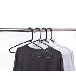plastic hangers for clothes