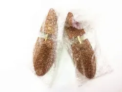 shoes tree packing