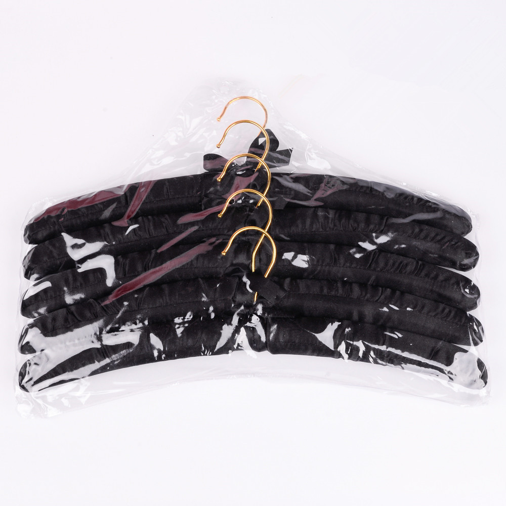 packing of satin hangers