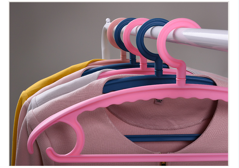Colorful wide shoulder plastic heavy duty hangers