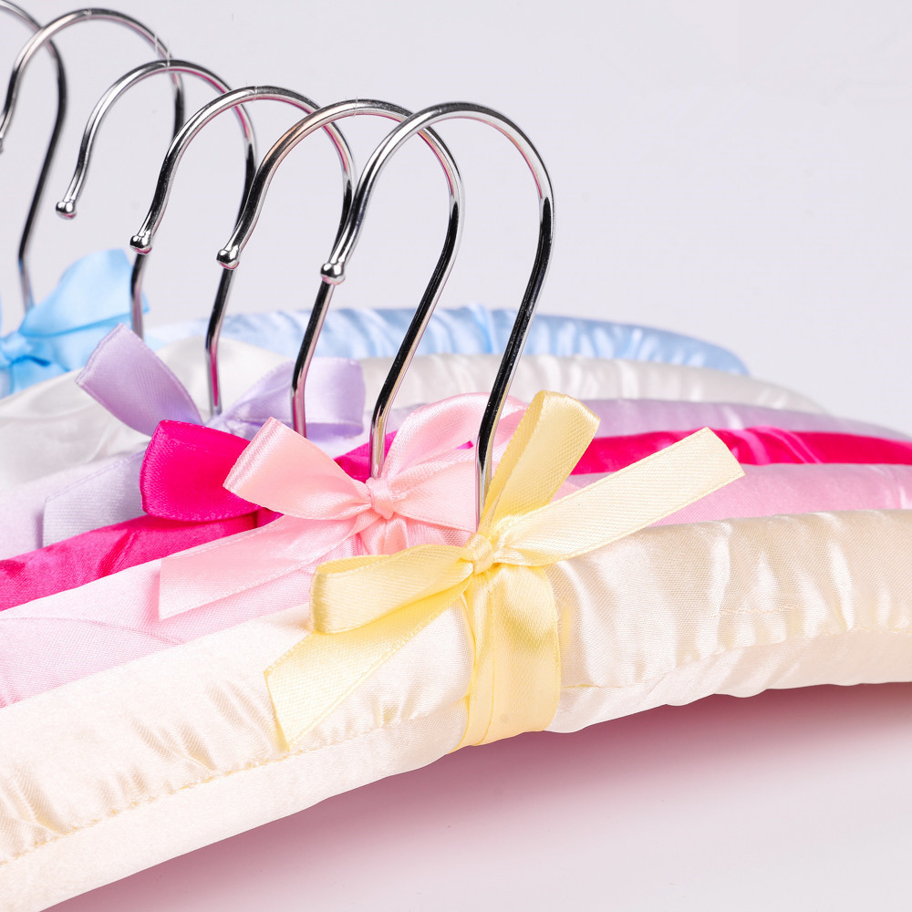 Popular exquisite Satin padded hangers beautiful indoor hanger for clothes Dress