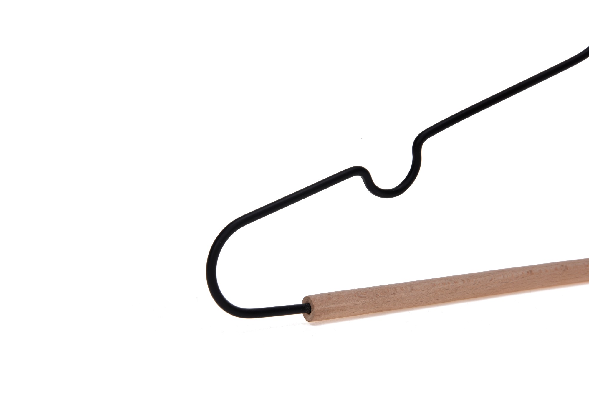 Metal Non Slilp Notched Hanger with Wood Bar