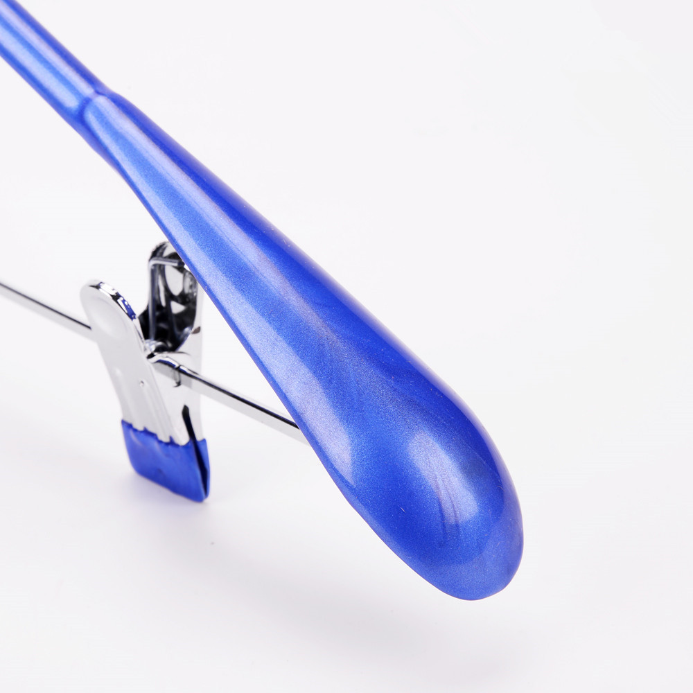 Inspring Custom Color Metal Suit Hangers with Clips