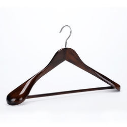 Luxury Suit Wooden Hangers With Wide Shoulder