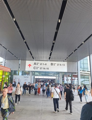 canton fair hangers manufacturer