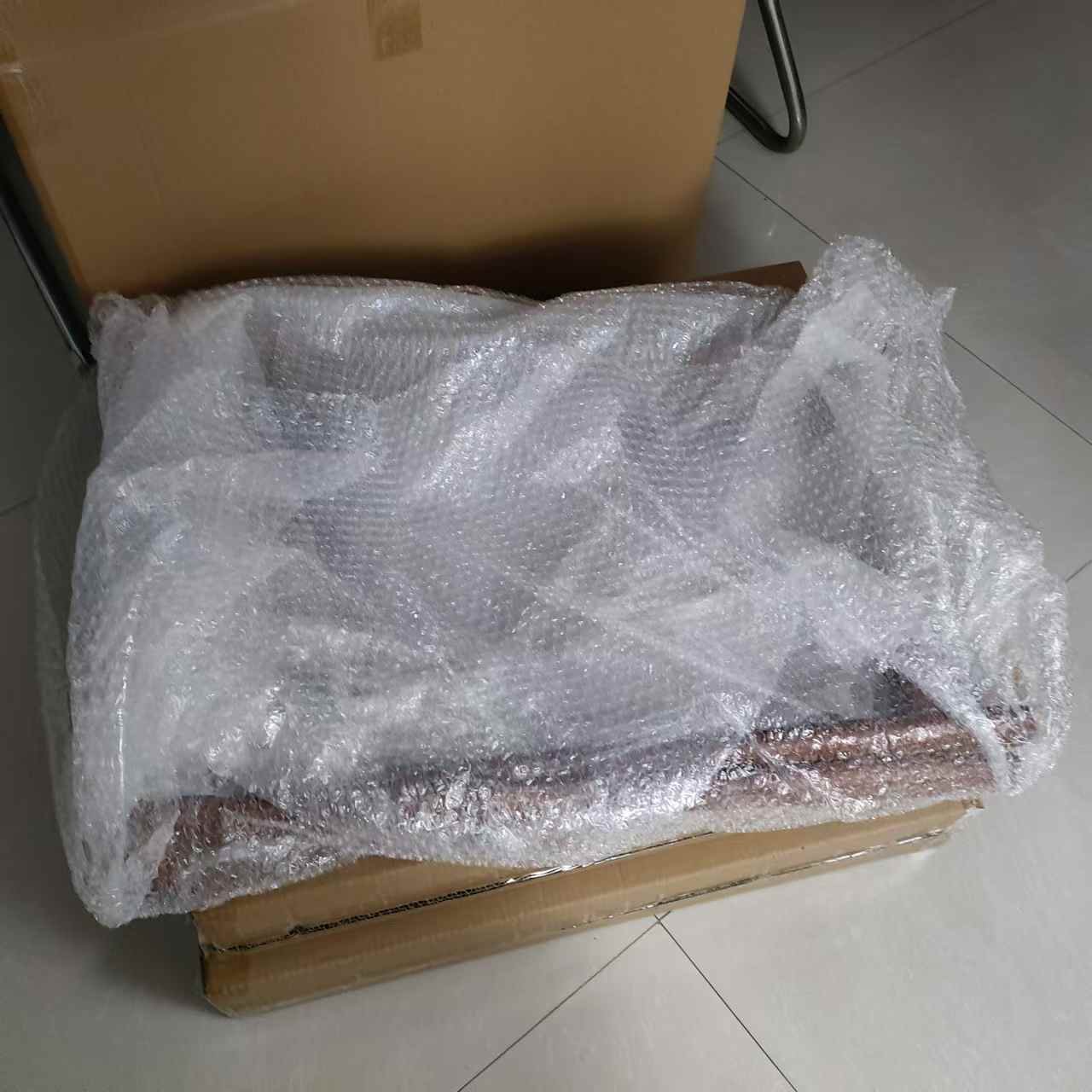 rack for luggage 