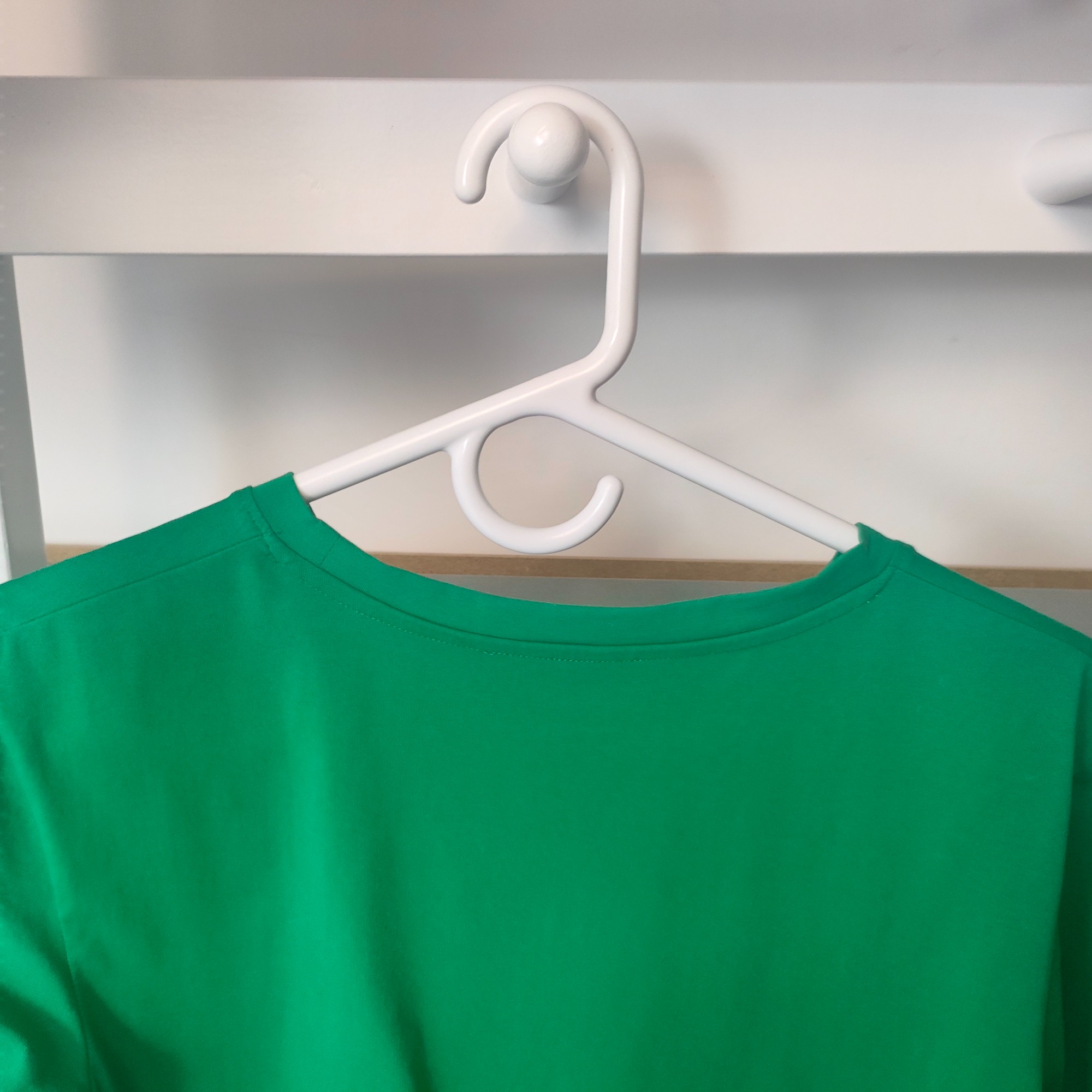 Inquiry factory price custom white plastic hanger