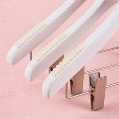 Custom white wood anti slip hangers with clips