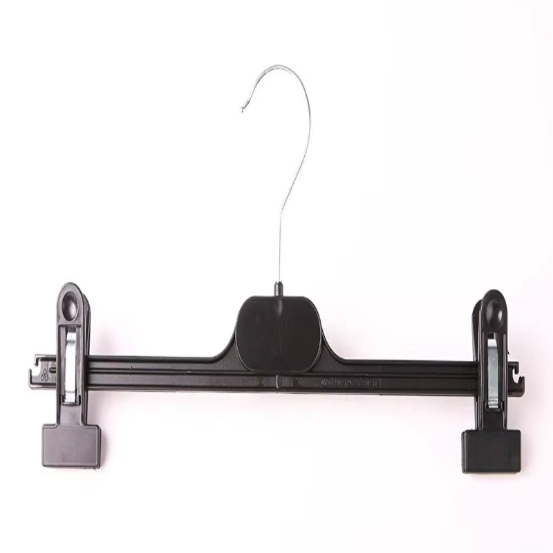 Cheap plastic pant hangers with clips