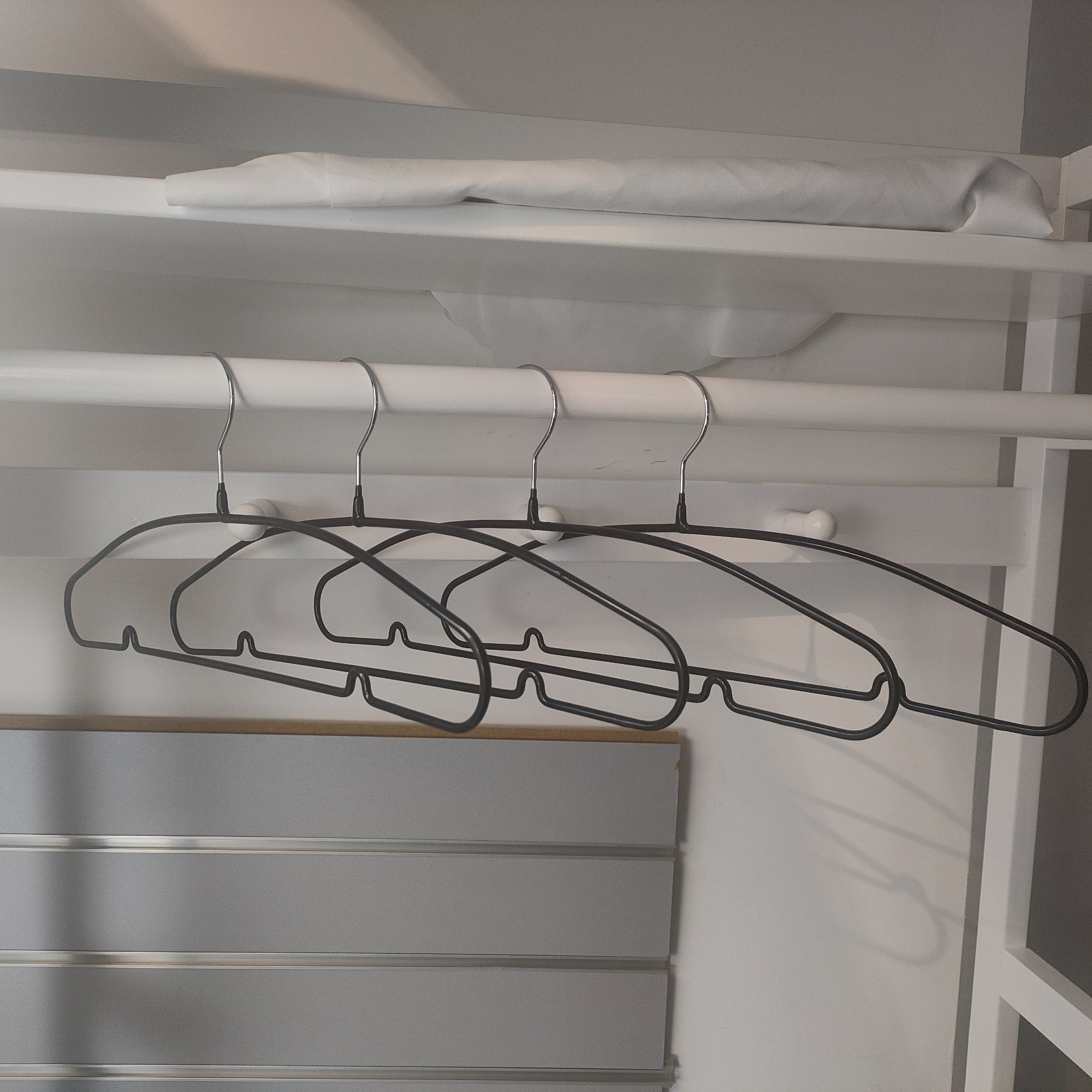 Wholesale black metal heavy duty PVC Coat Hangers