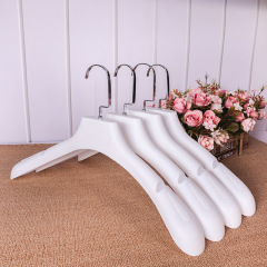 Black and white wide shoulder plastic heavy duty hangers