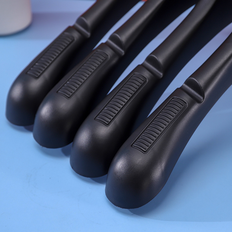 Black and white wide shoulder plastic heavy duty hangers